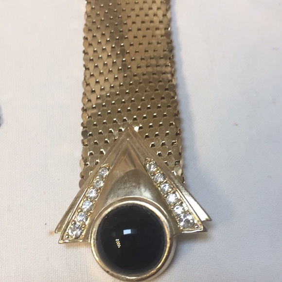 Vintage necklace Bracelet and Clip On Earrings - Picture 5 of 9